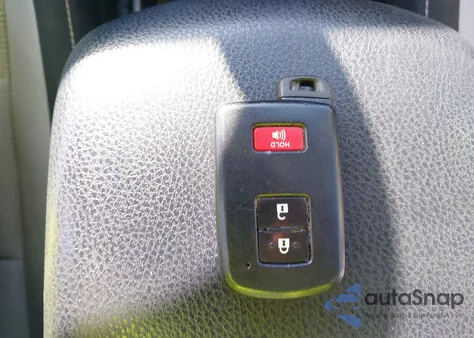 2017 Toyota Rav4 Hybrid Xle from USA, damaged, VIN JTMRJREV2HD117967